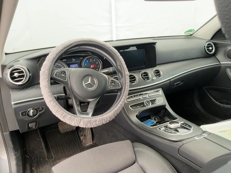 Mercedes-Benz E-Klasse E 200 T Avantgarde 2018 – снимка 17