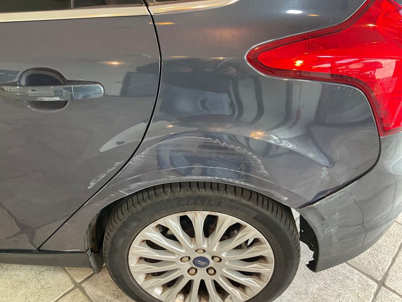Ford Focus 1.6 TDCi Titanium 2012 – снимка 29