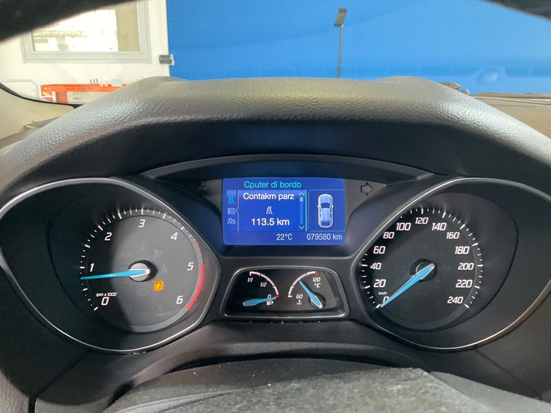 Ford Focus 1.6 TDCi Titanium 2012 – снимка 18