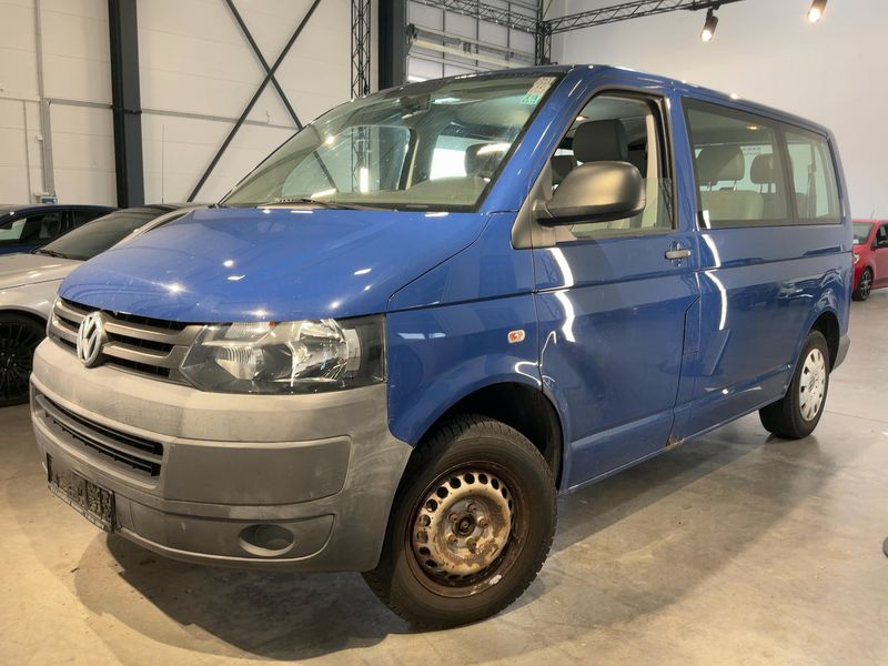 Volkswagen T5 Kombi 2.0 TDI 2011 – снимка 1