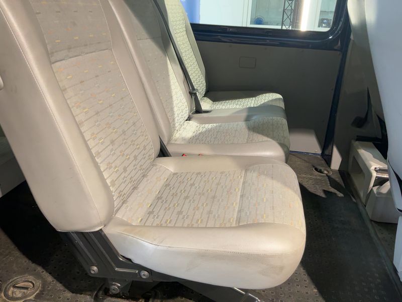 Volkswagen T5 Kombi 2.0 TDI 2011 – снимка 20