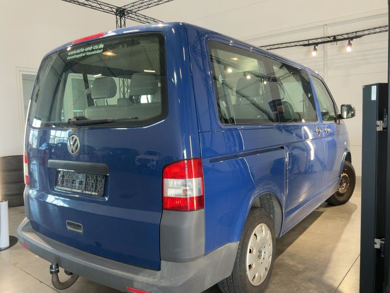 Volkswagen T5 Kombi 2.0 TDI 2011 – снимка 8