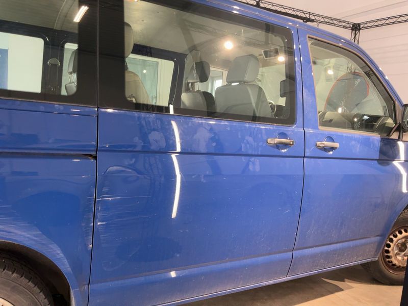 Volkswagen T5 Kombi 2.0 TDI 2011 – снимка 10