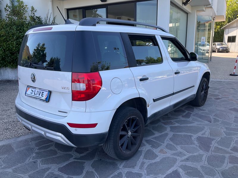 Skoda Yeti 1.6 TDI Active Greenline Outdoor 2015 – снимка 2