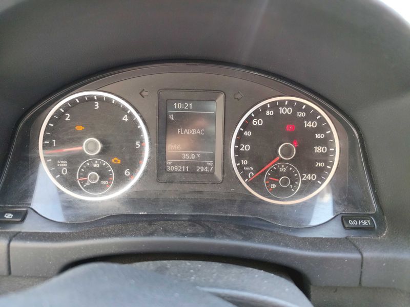 Volkswagen Tiguan 2.0 TDI Advance BlueMotion Tech 2010 – снимка 12