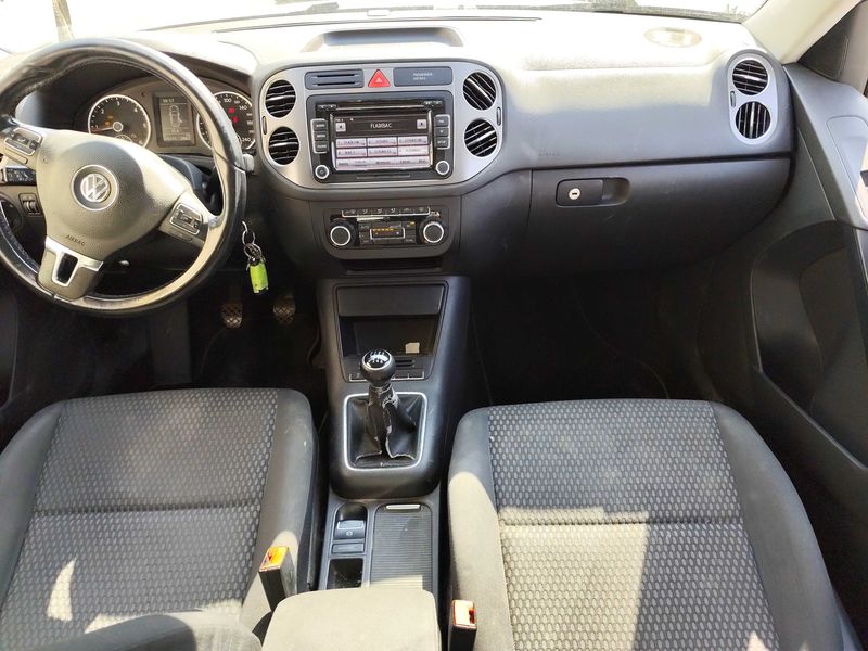 Volkswagen Tiguan 2.0 TDI Advance BlueMotion Tech 2010 – снимка 11