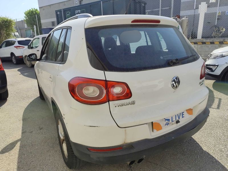 Volkswagen Tiguan 2.0 TDI Advance BlueMotion Tech 2010 – снимка 3