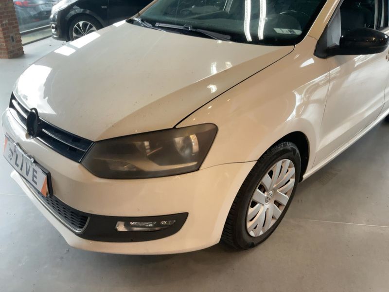 Volkswagen Polo 1.2 TSI Highline 2013 – снимка 2