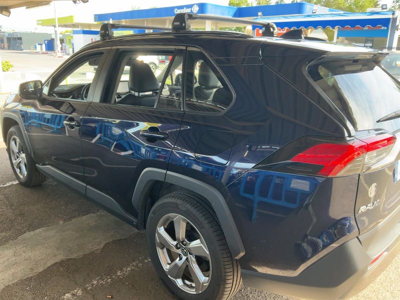 Toyota RAV 4 2.5 Hybrid 4x4 Luxury 2021 – снимка 6