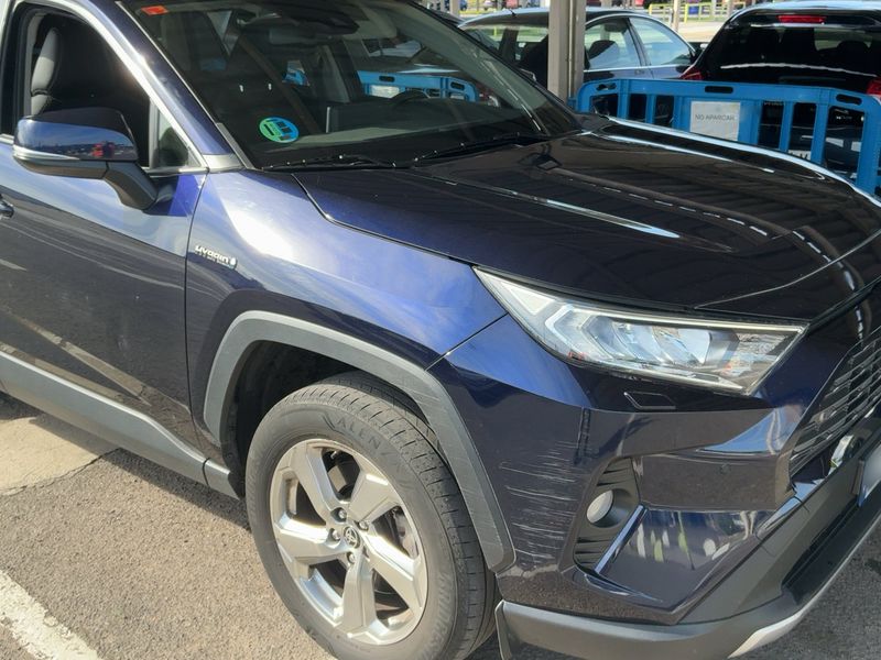 Toyota RAV 4 2.5 Hybrid 4x4 Luxury 2021 – снимка 12