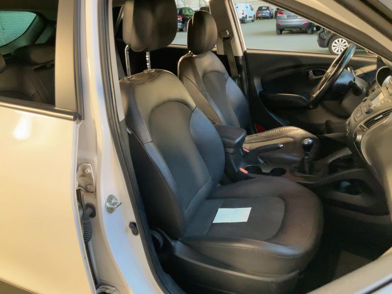 Hyundai ix35 1.6 Trend 2WD 2014 – снимка 16