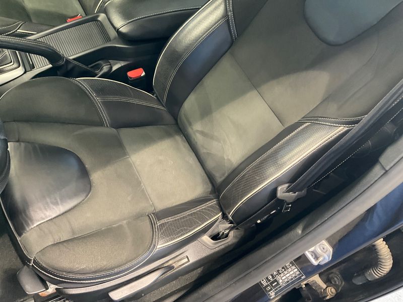 Volvo V40 2.0 T3 R-Design 2018 – снимка 30