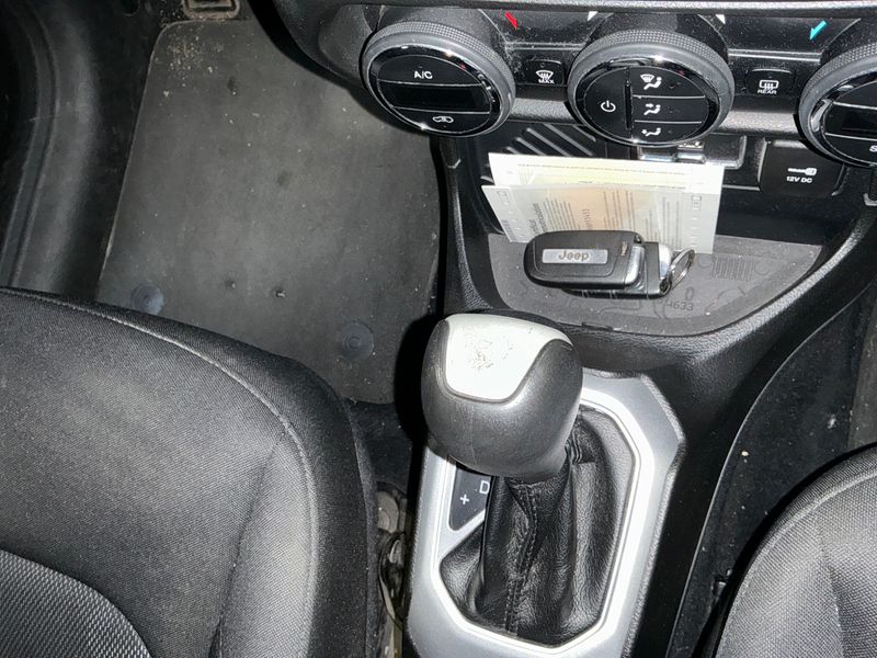 Jeep Renegade 1.4 M-Air Longitude FWD 2015 – снимка 27