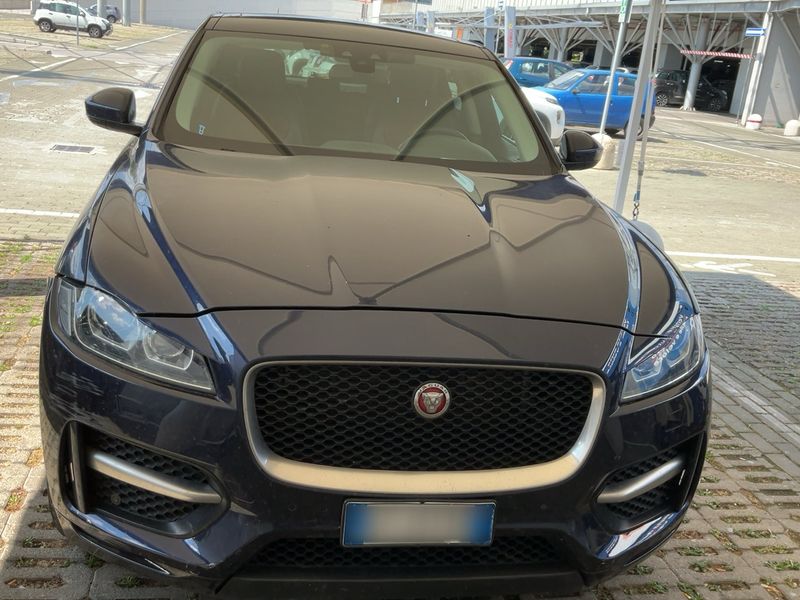 Jaguar F-Pace 20d R-Sport AWD 2018 – снимка 14