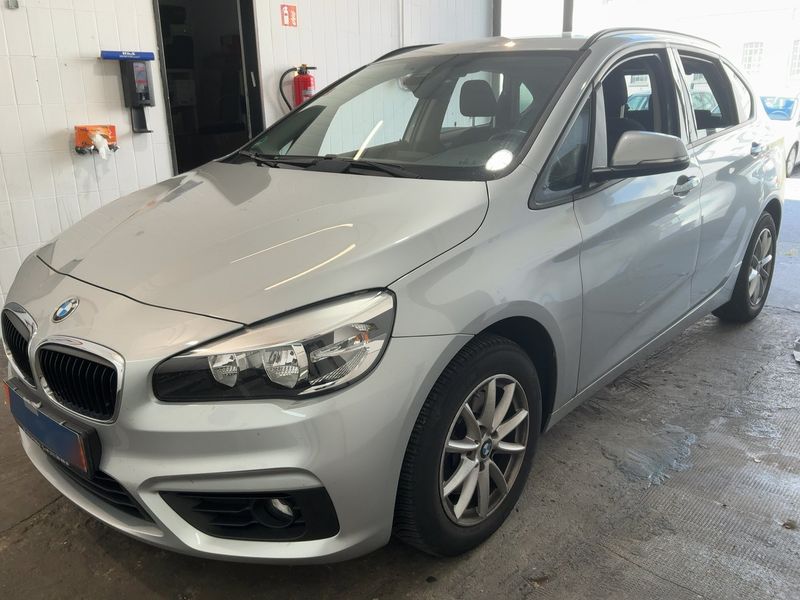 BMW 2er 218i Active Tourer Basis 2015 – снимка 1