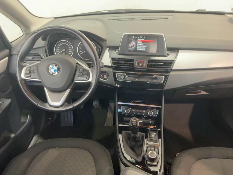 BMW 2er 218i Active Tourer Basis 2015 – снимка 17