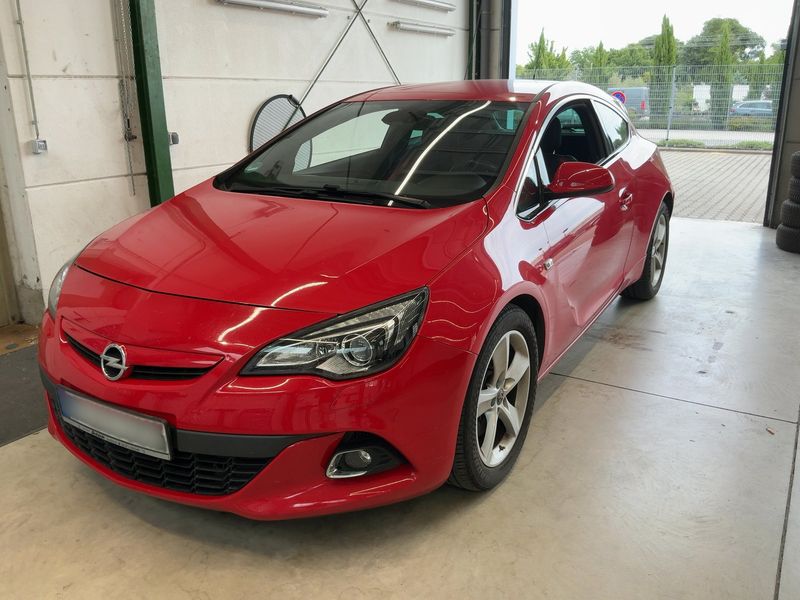 Opel Astra GTC 2.0 CDTI Biturbo BiTurbo 2014 – снимка 1