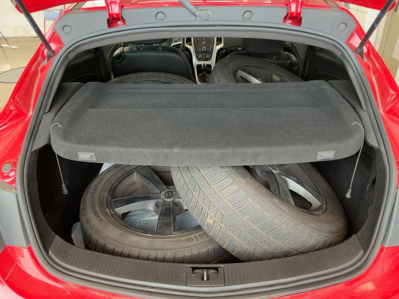 Opel Astra GTC 2.0 CDTI Biturbo BiTurbo 2014 – снимка 16