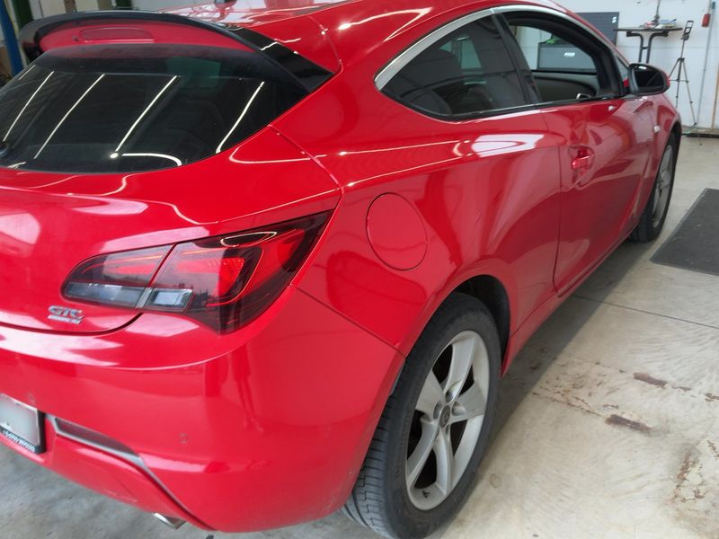 Opel Astra GTC 2.0 CDTI Biturbo BiTurbo 2014 – снимка 8