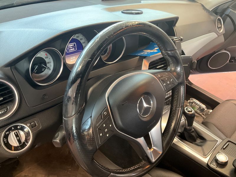 Mercedes-Benz C-Klasse C 180 CGI BlueEfficiency Avantgarde 2011 – снимка 26