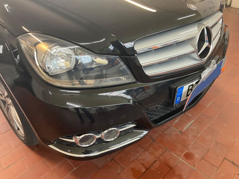 Mercedes-Benz C-Klasse C 180 CGI BlueEfficiency Avantgarde 2011 – снимка 32