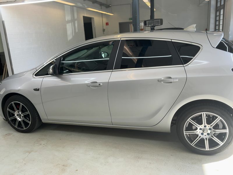 Opel Astra 1.4 Turbo Excellence 2014 – снимка 4