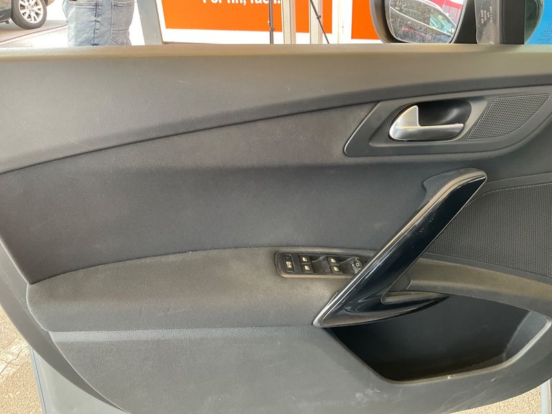 Peugeot 508 1.6 HDi Active 2011 – снимка 27
