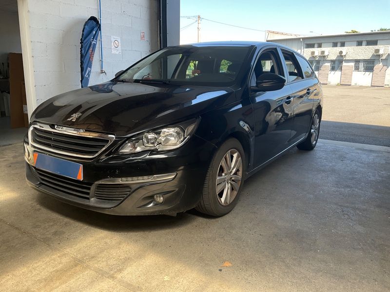 Peugeot 308 1.6 Blue-HDi Active Business 2015 – снимка 1