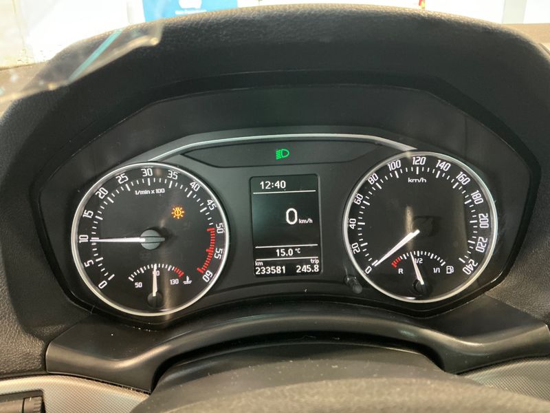Skoda Octavia 1.6 TDI Elegance 2011 – снимка 4