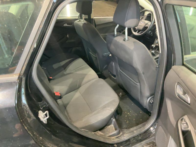 Ford Focus 1.5 TDCi Trend 2015 – снимка 20