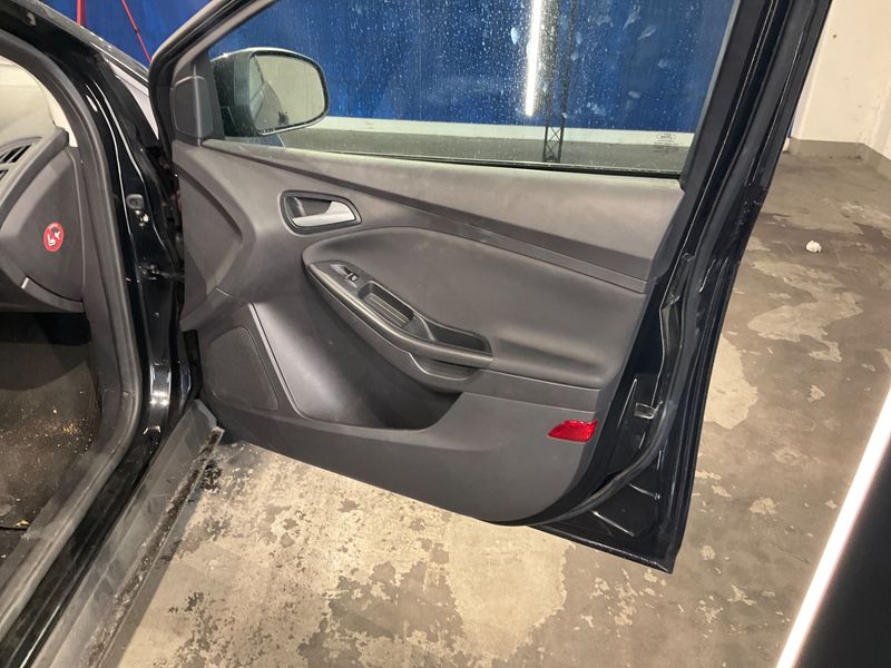 Ford Focus 1.5 TDCi Trend 2015 – снимка 23