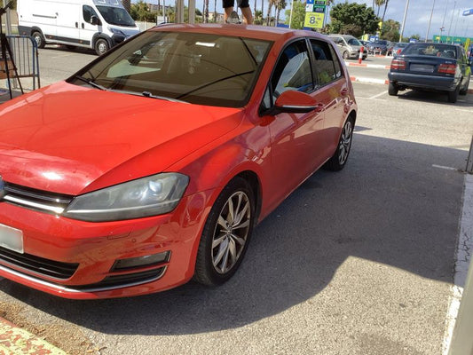 Volkswagen Golf VII 1.6 TDI Sport BlueMotion Tech 2013 – снимка 2