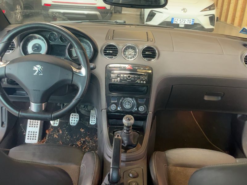 Peugeot RCZ 2.0 HDi Basis 2013 – снимка 17
