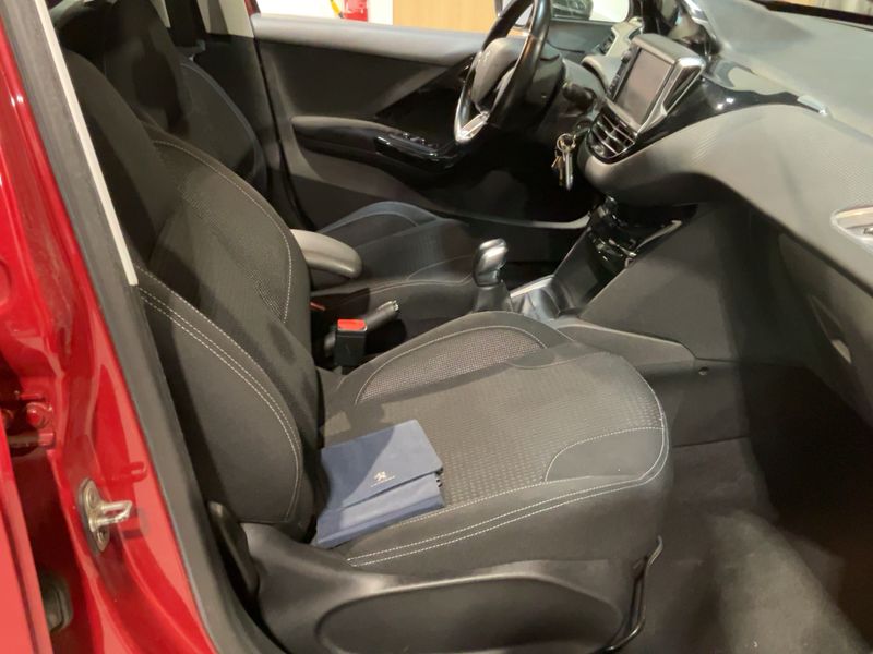 Peugeot 208 1.2 VTi Allure 2017 – снимка 16