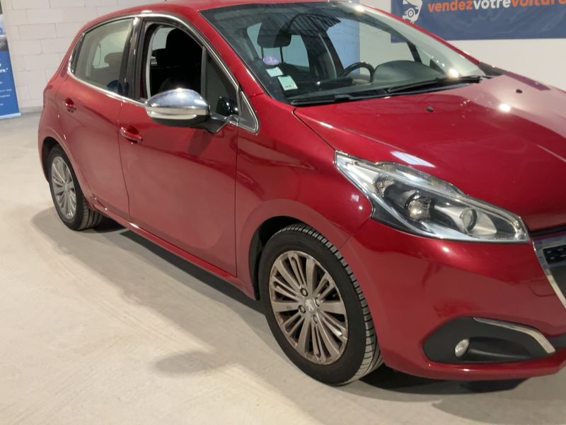 Peugeot 208 1.2 VTi Allure 2017 – снимка 12
