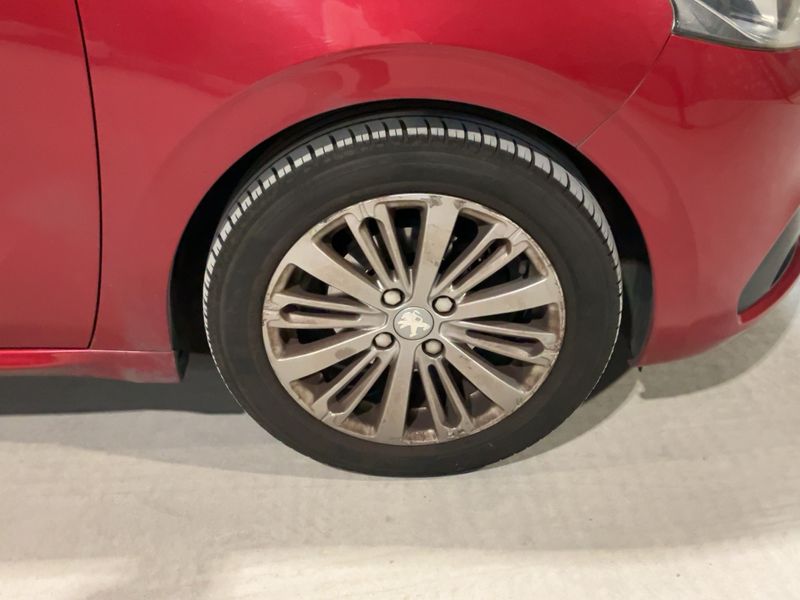 Peugeot 208 1.2 VTi Allure 2017 – снимка 11