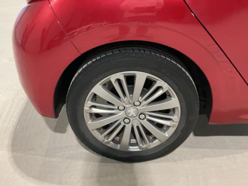 Peugeot 208 1.2 VTi Allure 2017 – снимка 9