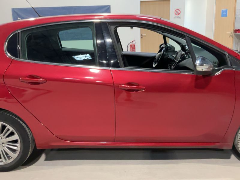 Peugeot 208 1.2 VTi Allure 2017 – снимка 10