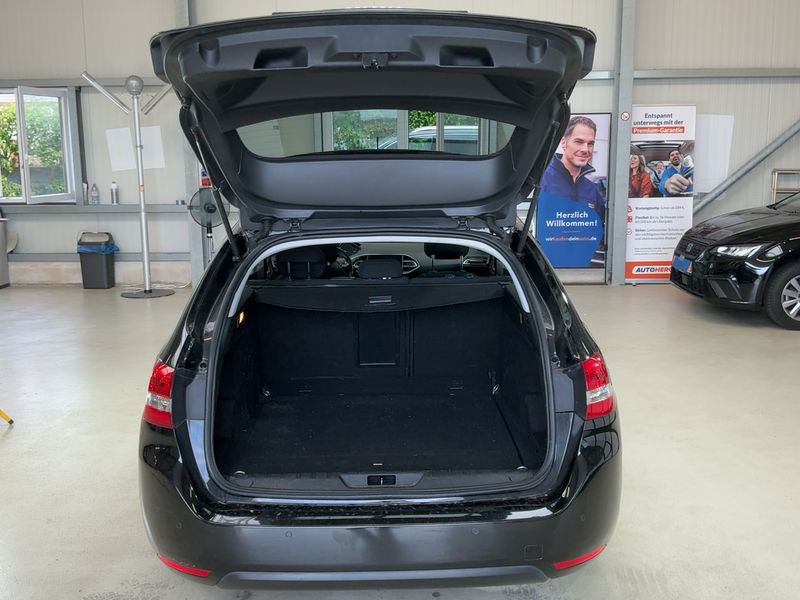 Peugeot 308 1.5 Blue-HDi Active Business 2018 – снимка 15