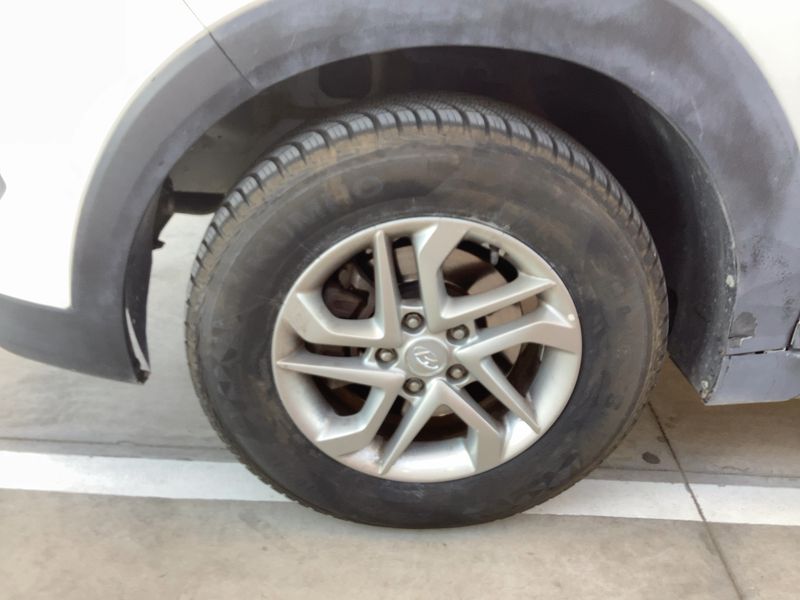 Hyundai Tucson 1.7 CRDi Essence BlueDrive 2WD 2016 – снимка 3