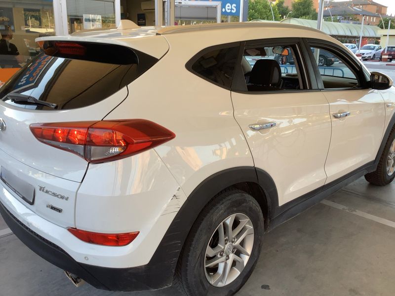 Hyundai Tucson 1.7 CRDi Essence BlueDrive 2WD 2016 – снимка 8