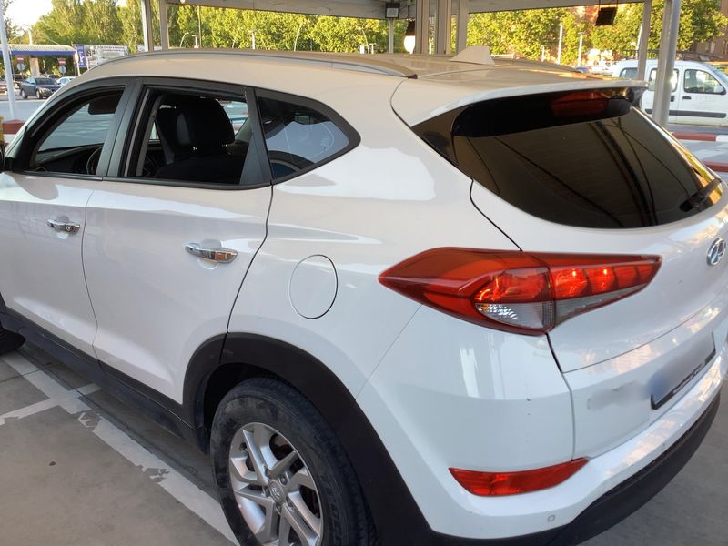 Hyundai Tucson 1.7 CRDi Essence BlueDrive 2WD 2016 – снимка 6