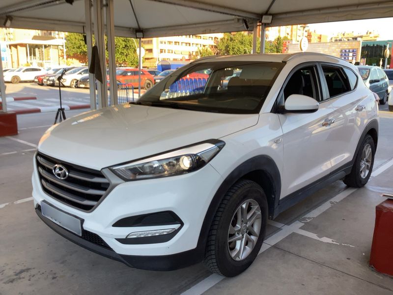 Hyundai Tucson 1.7 CRDi Essence BlueDrive 2WD 2016 – снимка 1