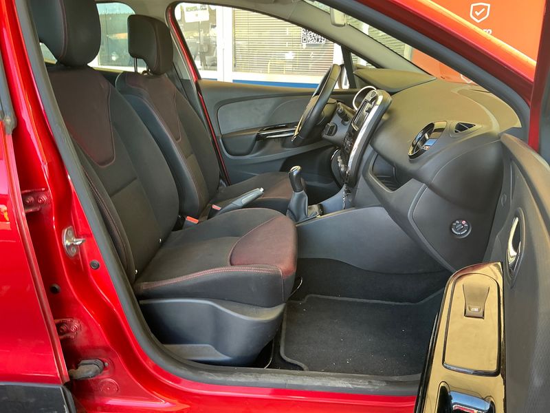 Renault Clio 0.9 Energy Expression 2013 – снимка 16