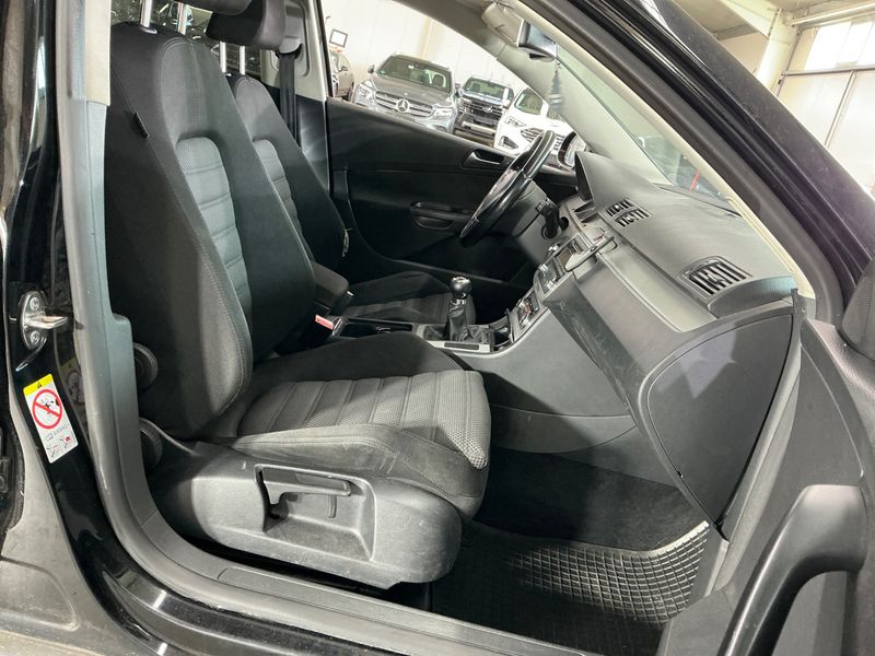 Volkswagen Passat 2.0 TDI Sportline 2009 – снимка 3