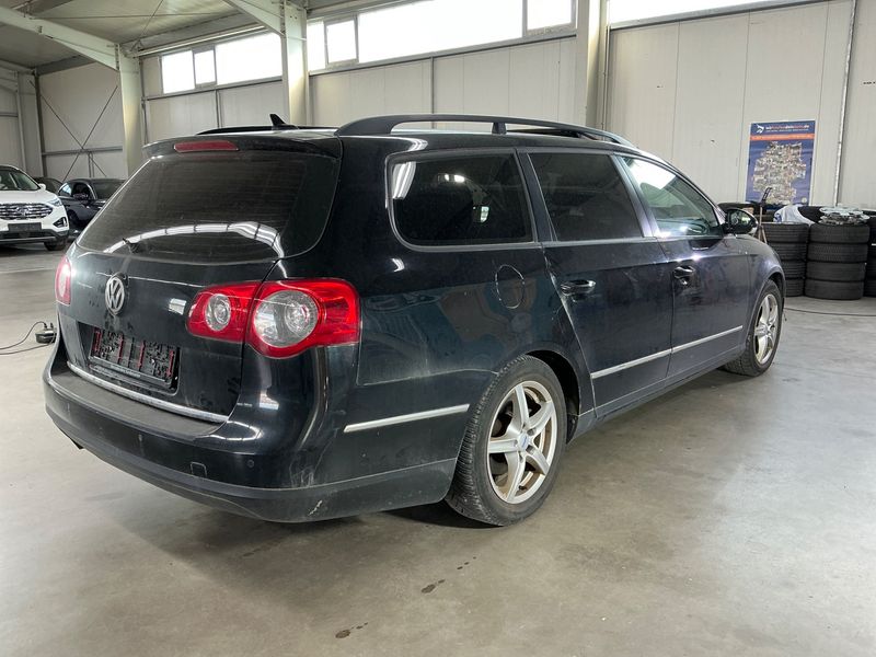 Volkswagen Passat 2.0 TDI Sportline 2009 – снимка 2