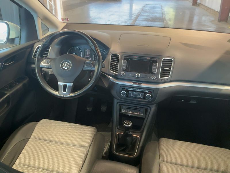Volkswagen Sharan 2.0 TDI Comfortline BlueMotion Tech 2011 – снимка 17