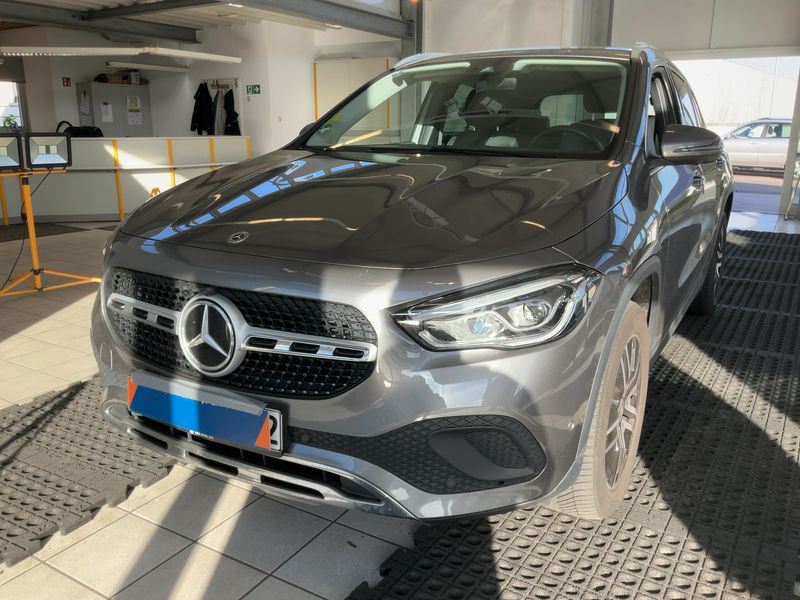 Mercedes-Benz GLA-Klasse GLA 200 d Progressive 2021 – снимка 1