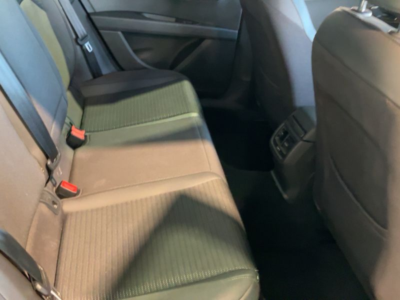Seat Leon 2.0 TDI Xcellence 2019 – снимка 19