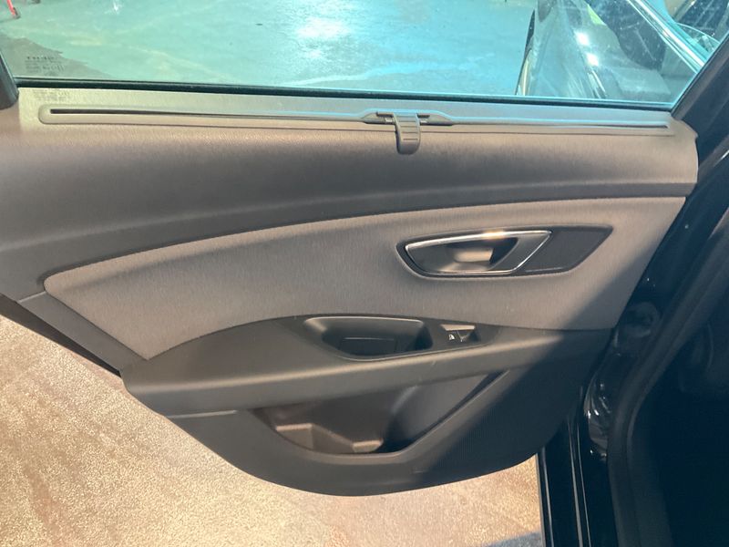Seat Leon 2.0 TDI Xcellence 2019 – снимка 30
